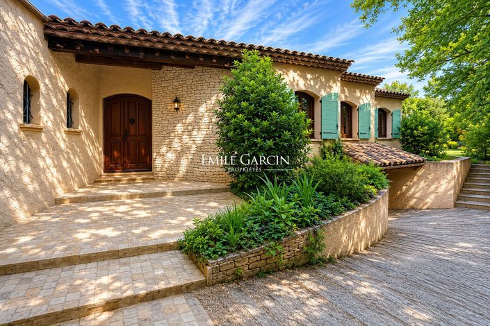 Image No.2-4 Bed House for sale