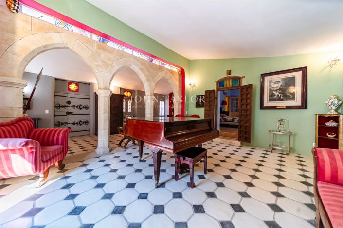 Image No.9-10 Bed House for sale