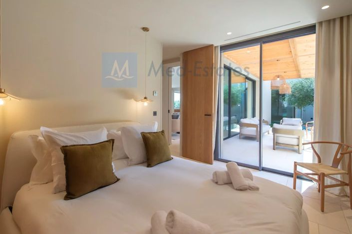 Image No.15-6 Bed House for sale