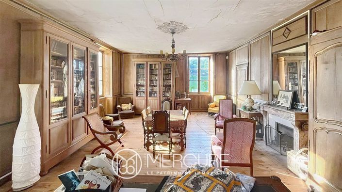 Image No.2-8 Bed House for sale