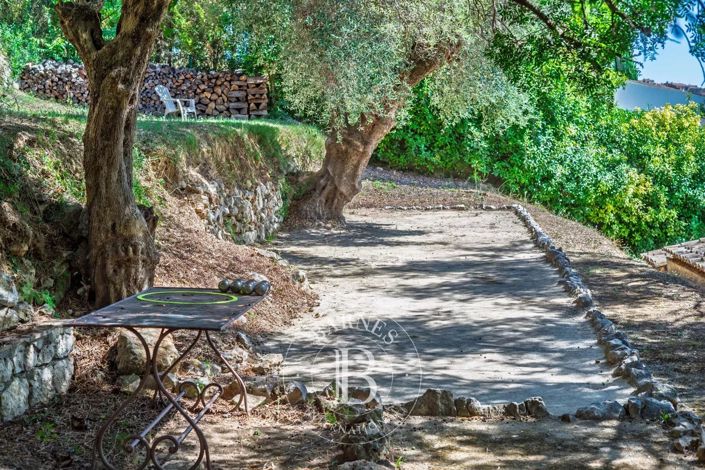 Image No.14-7 Bed House for sale