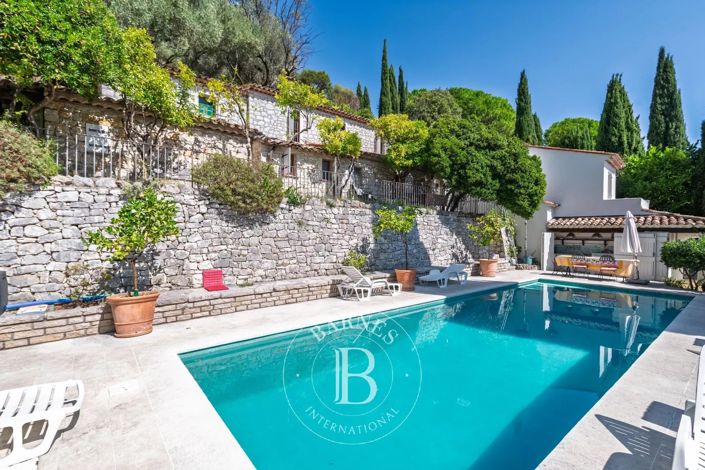 Image No.18-7 Bed House for sale