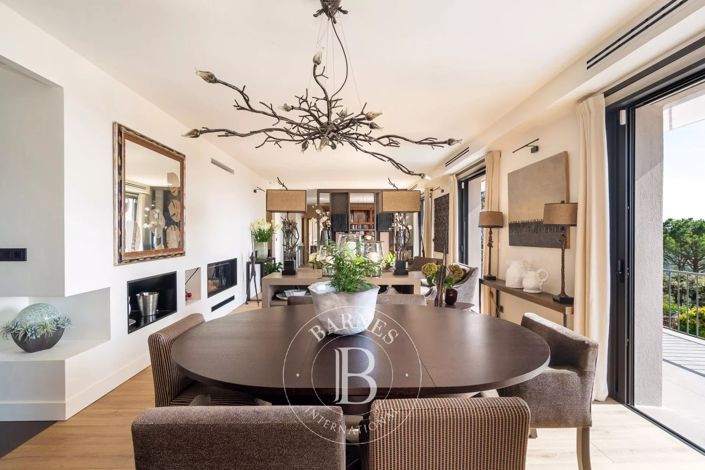 Image No.17-7 Bed House for sale