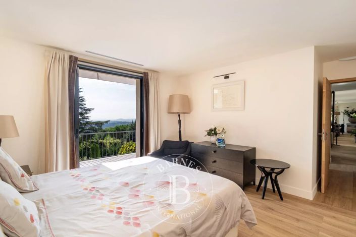 Image No.29-7 Bed House for sale
