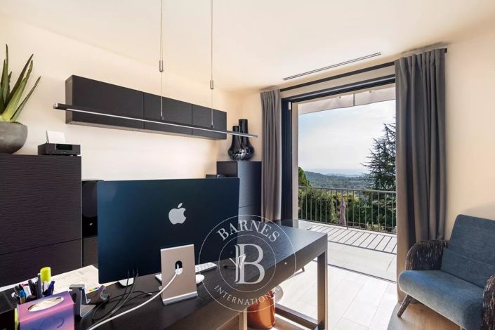 Image No.33-7 Bed House for sale