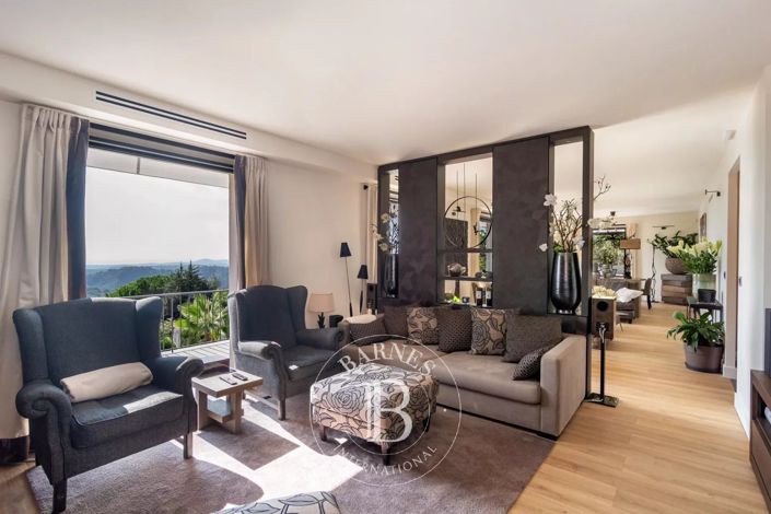 Image No.34-7 Bed House for sale