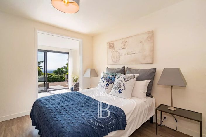 Image No.36-7 Bed House for sale