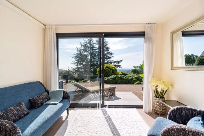 Image No.37-7 Bed House for sale