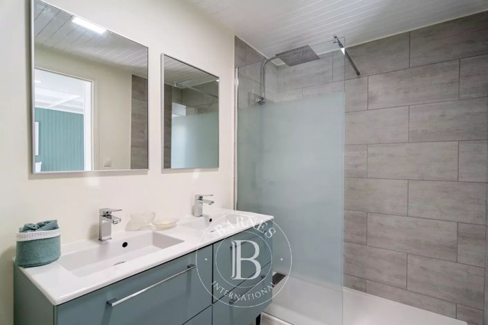 Image No.44-7 Bed House for sale