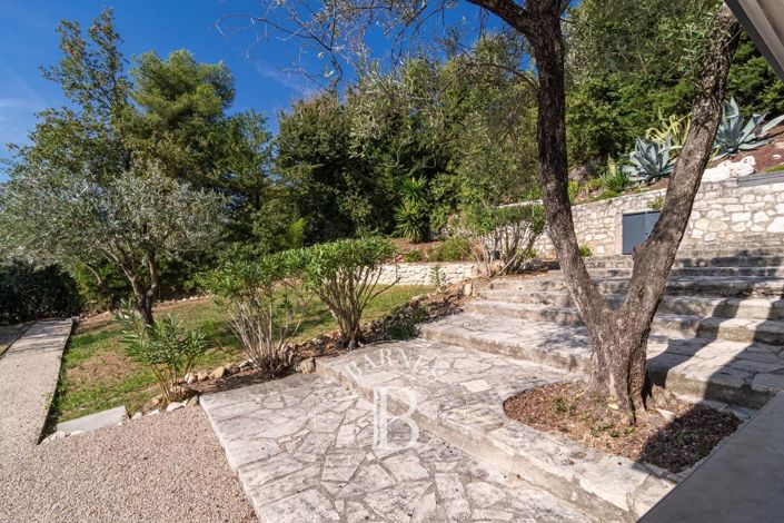 Image No.50-7 Bed House for sale