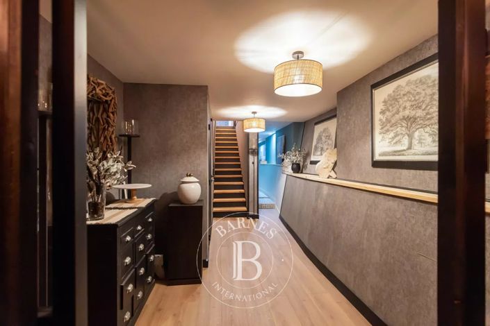 Image No.57-7 Bed House for sale