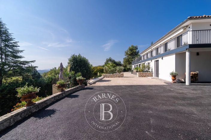 Image No.60-7 Bed House for sale