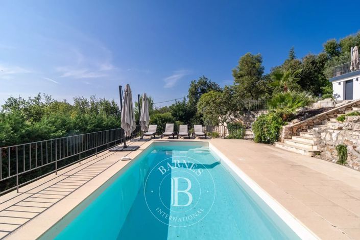 Image No.9-7 Bed House for sale