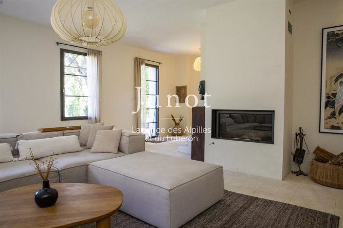 Image No.10-5 Bed House for sale