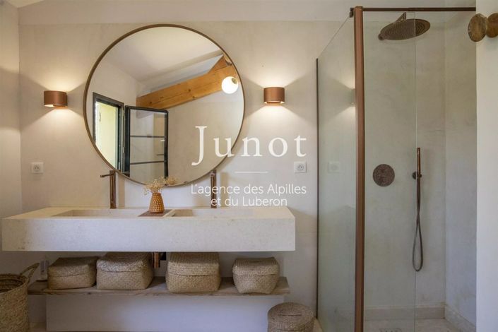 Image No.25-5 Bed House for sale