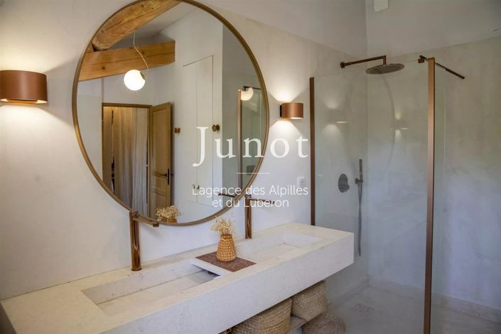 Image No.26-5 Bed House for sale