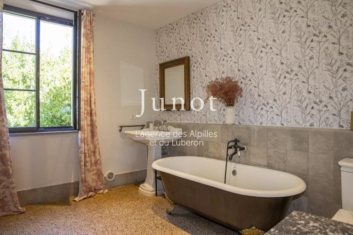Image No.27-5 Bed House for sale