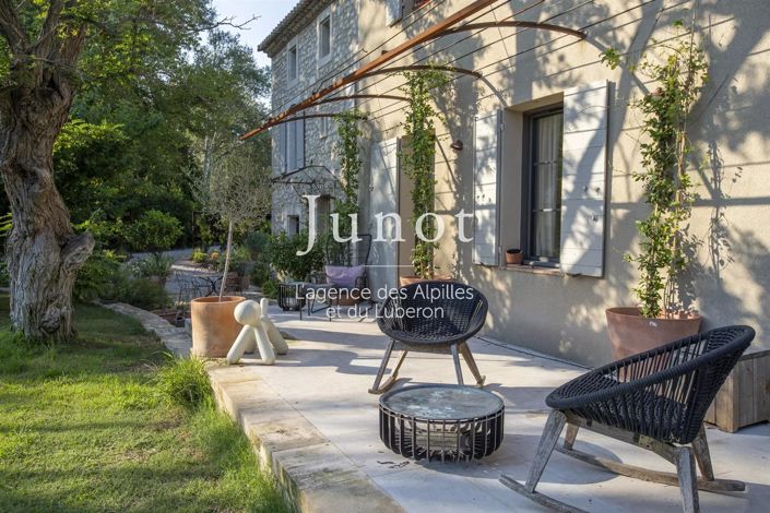 Image No.3-5 Bed House for sale