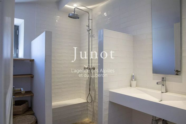 Image No.32-5 Bed House for sale