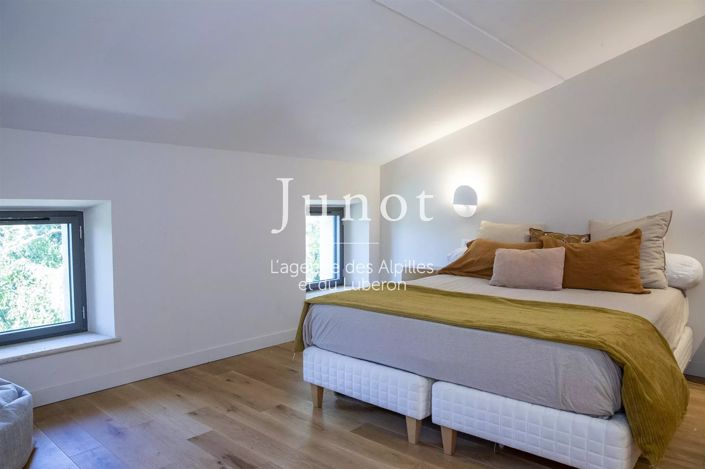 Image No.33-5 Bed House for sale