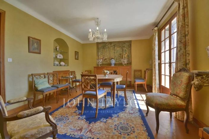Image No.11-8 Bed House for sale