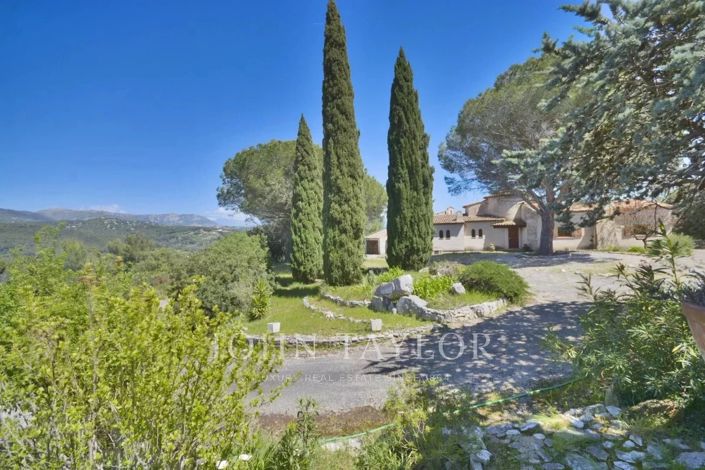 Image No.17-8 Bed House for sale