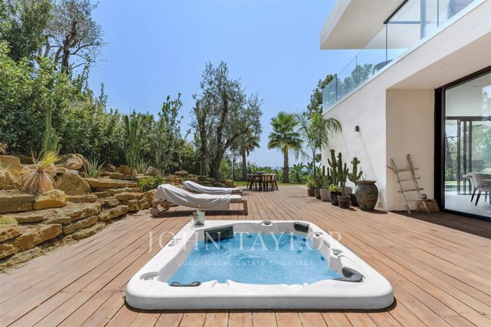 Image No.13-5 Bed House for sale