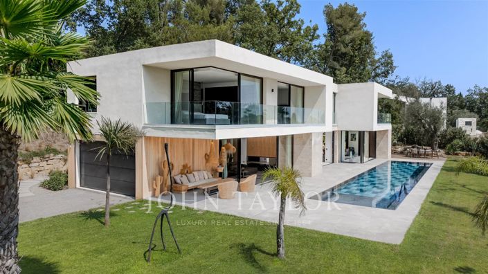 Image No.2-5 Bed House for sale