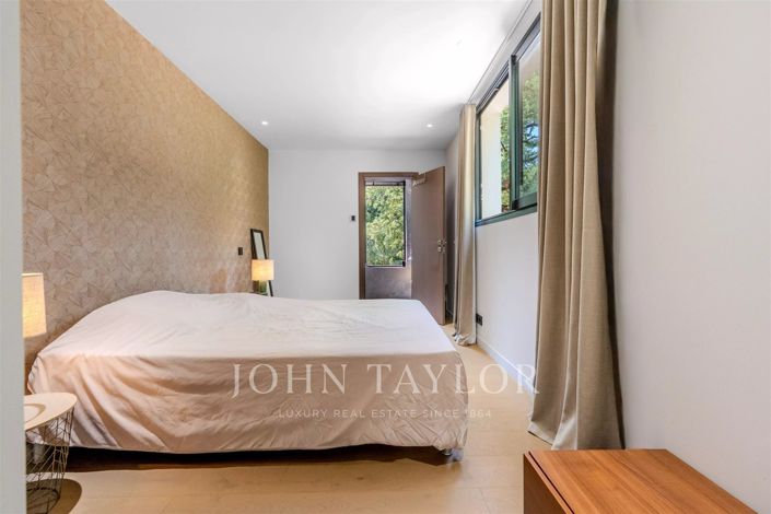 Image No.32-5 Bed House for sale