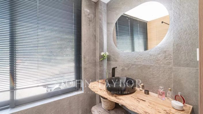 Image No.37-5 Bed House for sale
