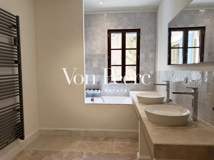 Image No.13-5 Bed House for sale