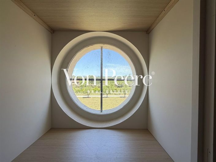Image No.12-5 Bed House for sale