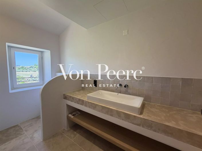 Image No.13-5 Bed House for sale