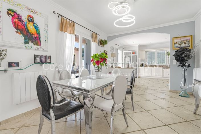 Image No.3-4 Bed House for sale