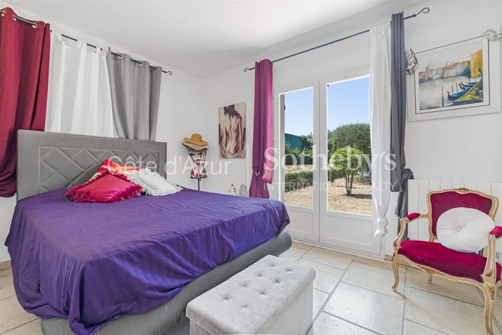 Image No.5-4 Bed House for sale