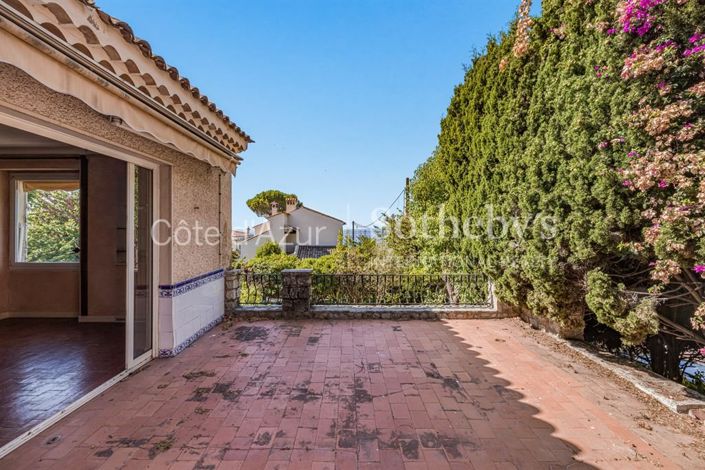 Image No.16-6 Bed House for sale