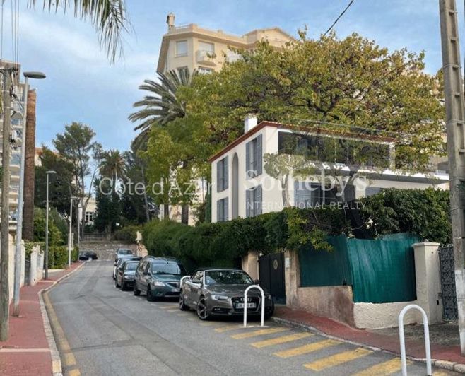 Image No.4-6 Bed House for sale
