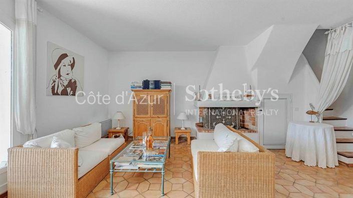 Image No.13-3 Bed House for sale