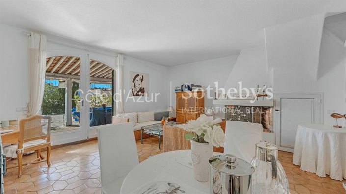 Image No.8-3 Bed House for sale