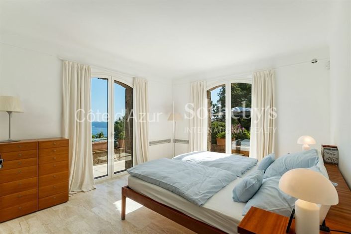 Image No.12-5 Bed House for sale