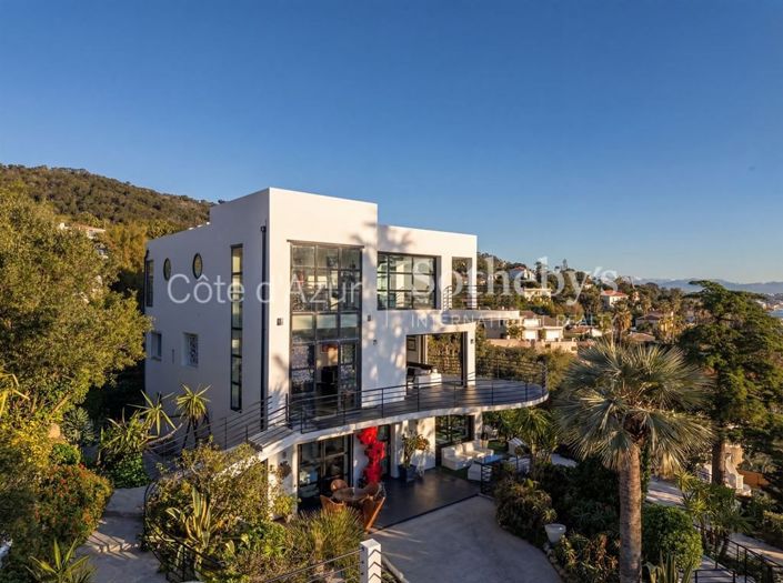 Image No.14-6 Bed House for sale