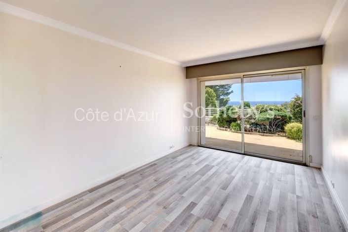 Image No.11-3 Bed Apartment for sale