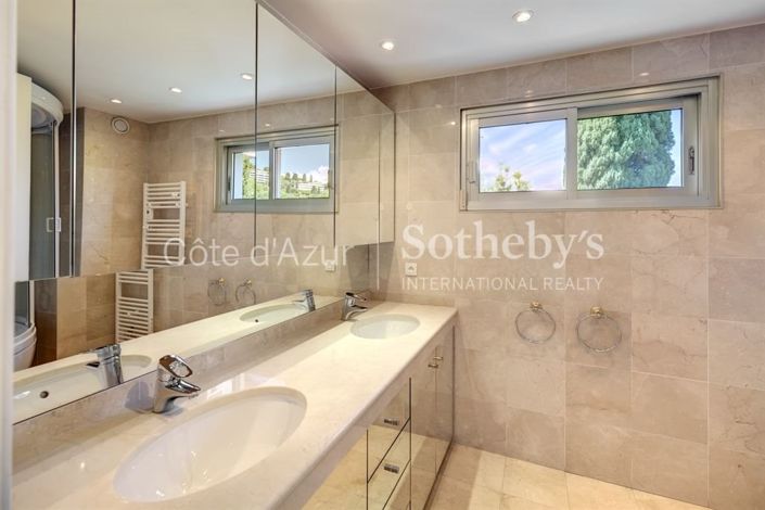 Image No.12-3 Bed Apartment for sale