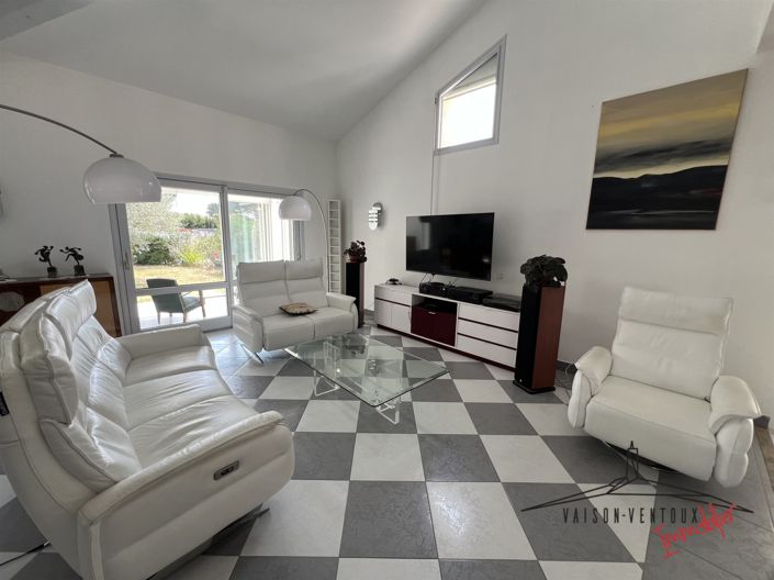Image No.9-7 Bed House for sale