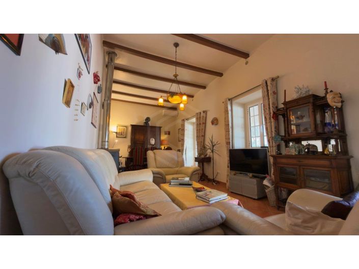Image No.3-3 Bed House for sale