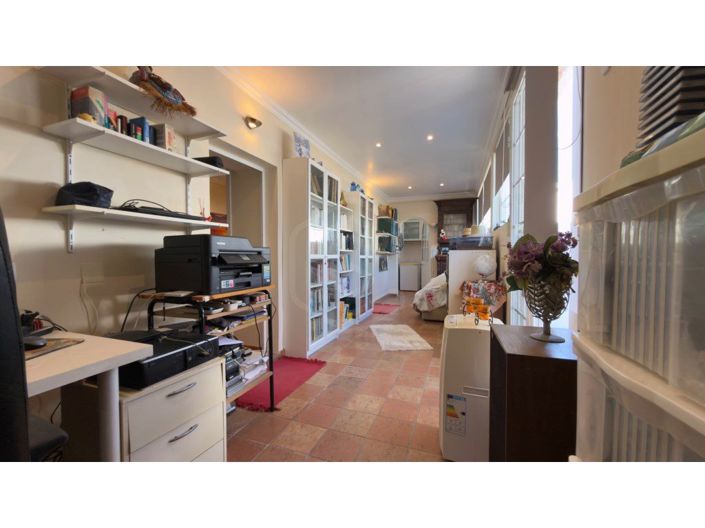 Image No.8-3 Bed House for sale