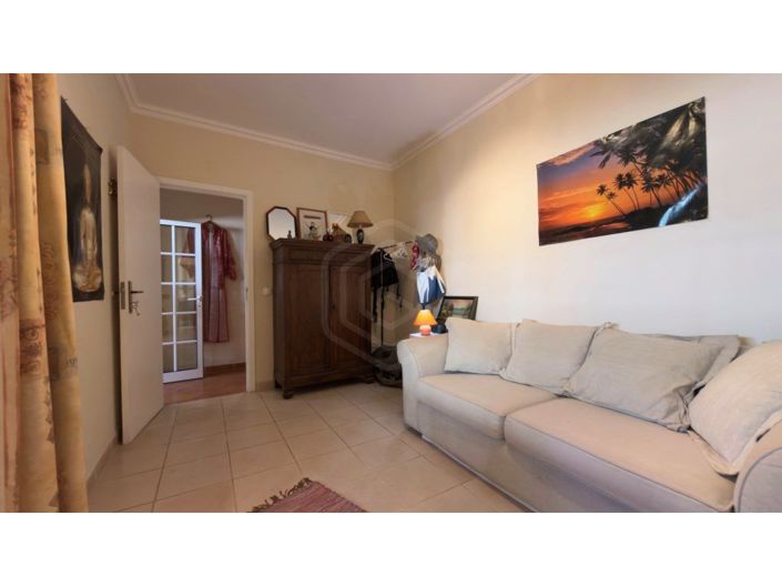 Image No.9-3 Bed House for sale