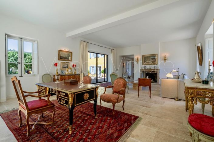 Image No.16-6 Bed House for sale