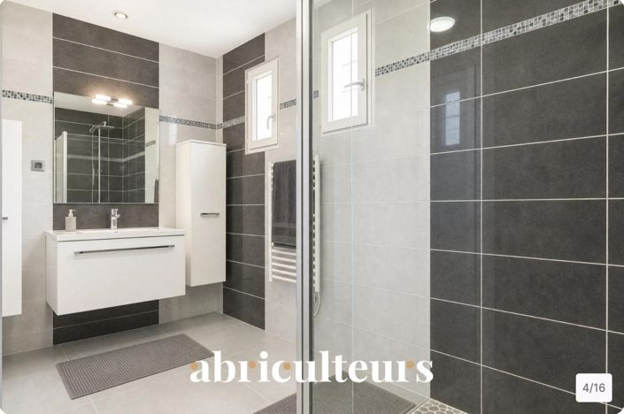 Image No.9-4 Bed House for sale