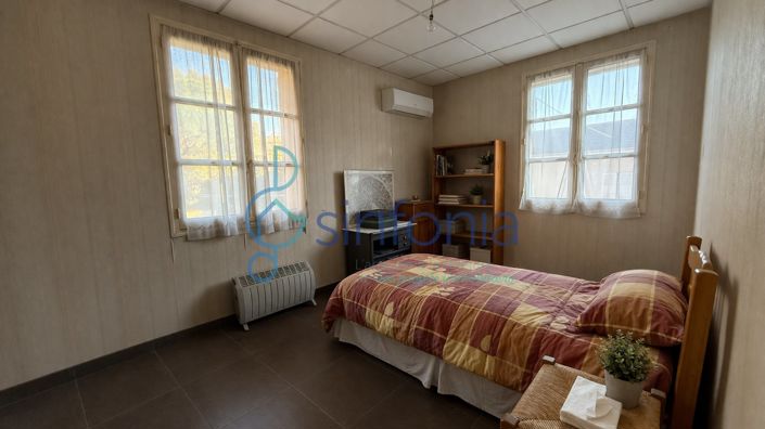 Image No.8-2 Bed House for sale
